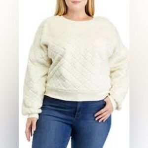 Chance or Fate Los Angeles Quilted Faux Fur Pullover Sweatshirt – Ivory Cream